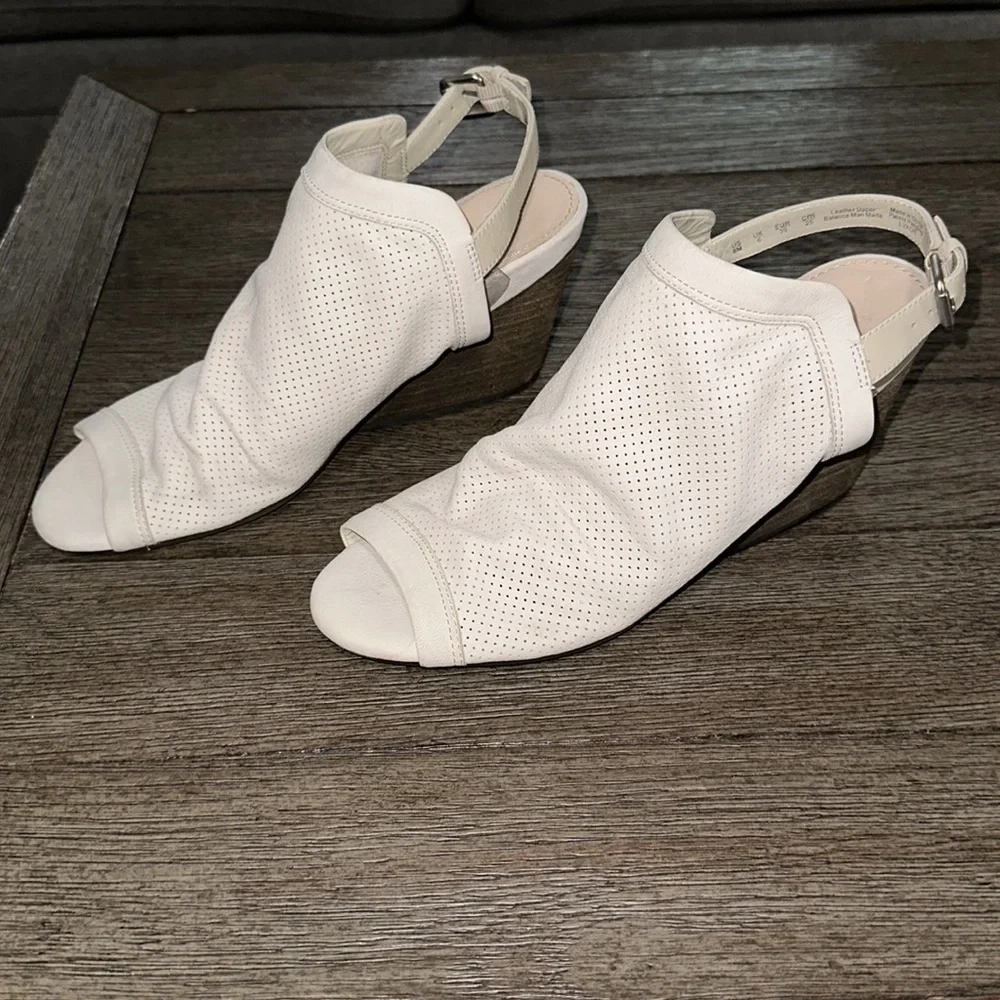 Naya Luxor demi wedge sling back sandal